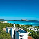 Onda Marina Hotell San Teodoro (Sardinia)